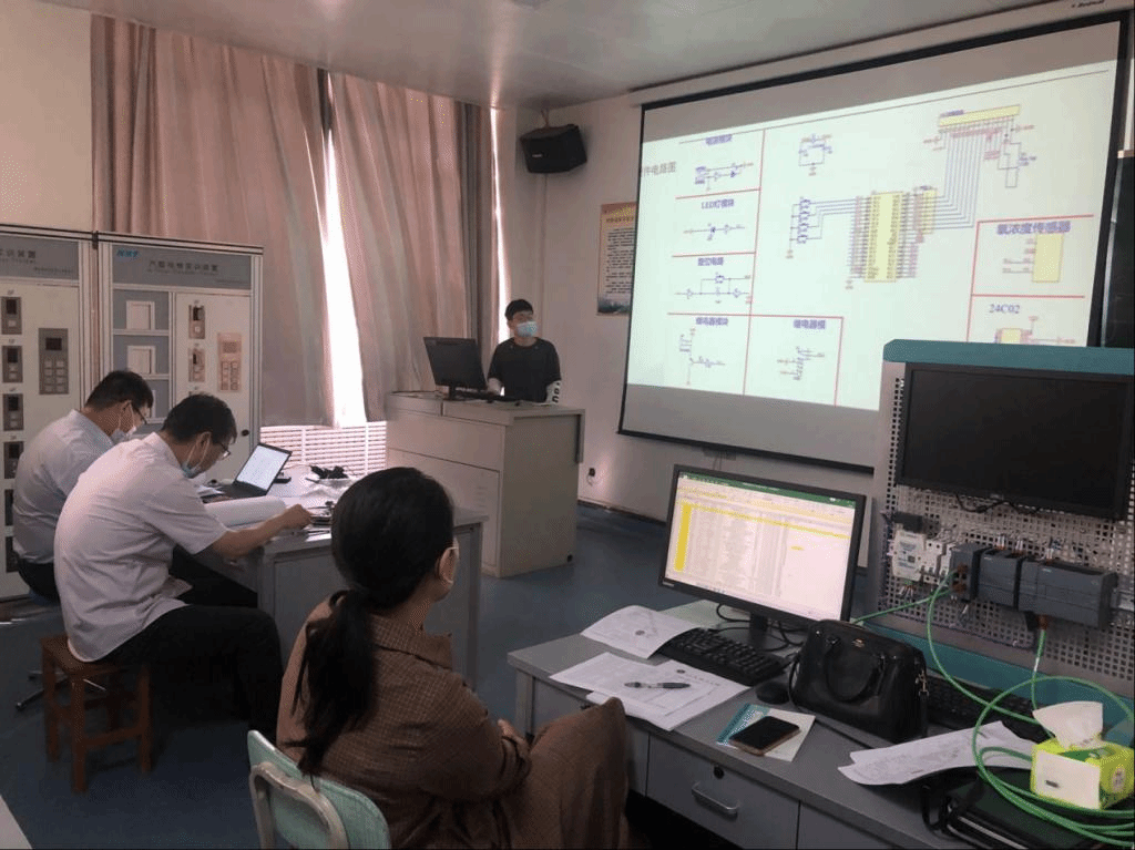 西门子逻辑比赛设备--电梯控制系统设备图01